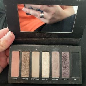 YOUNIQUE palette 3